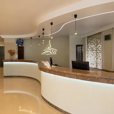 Hotell Avenida De 3*