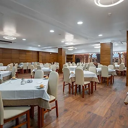 Avenida De Otel 3*