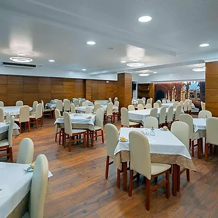 Avenida De Otel 3*