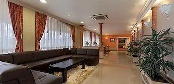 Avenida De מלון 3*